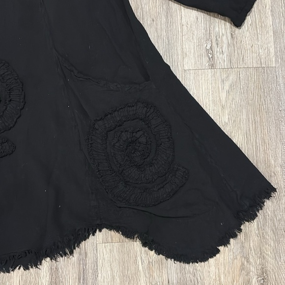 Oh My Gauze Black Tunic with Spiral Design - Picture 6 of 16